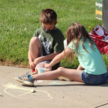 photo of students at field day